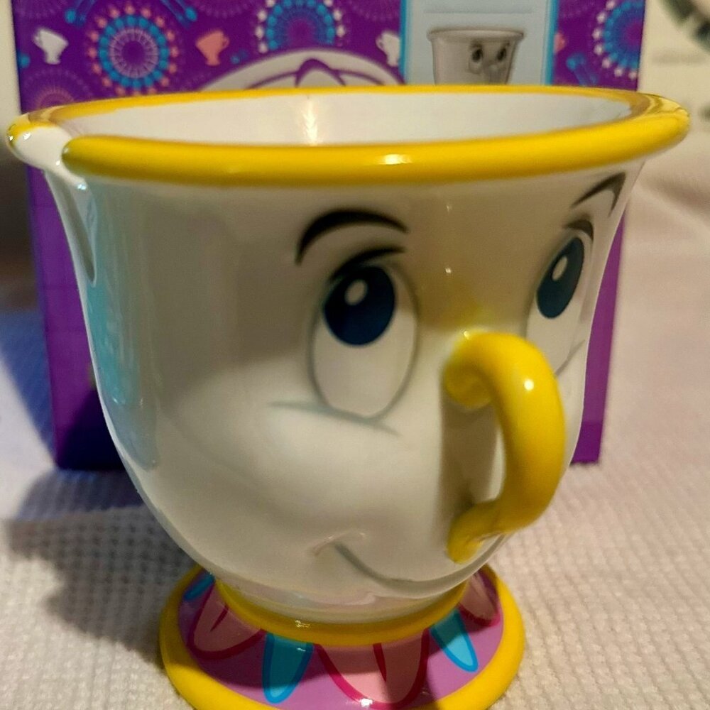 Scentsy Wax Warmer Disney Character Chip Brand New Comes w/ Wax Iridescent Pearl